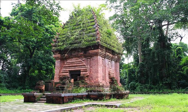 Tháp Chàm Yang Prong