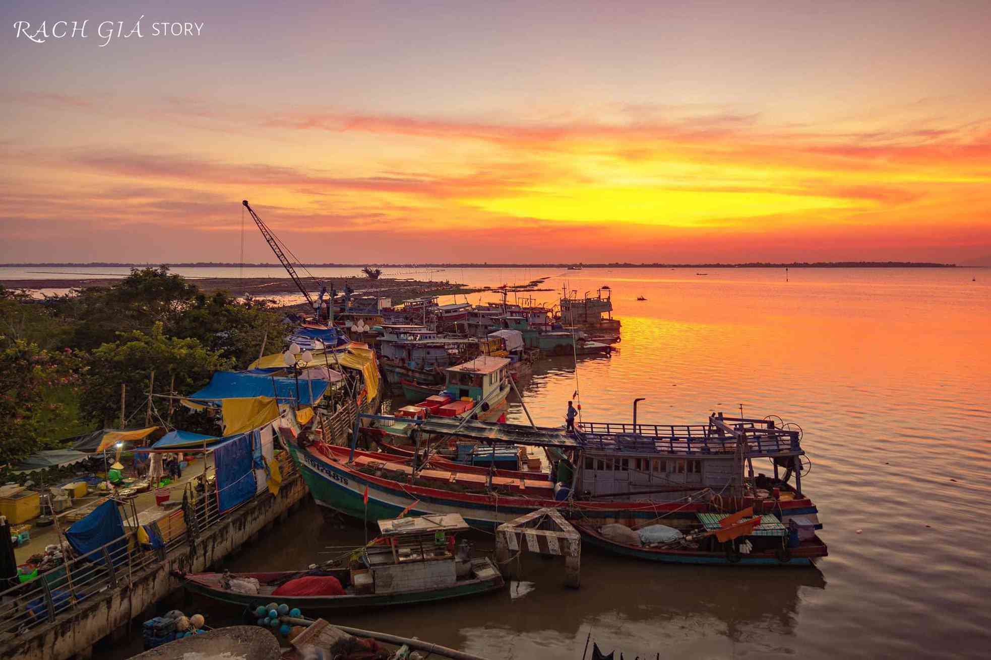 Về Rạch Giá đắm mình trong hoàng hôn tuyệt đẹp