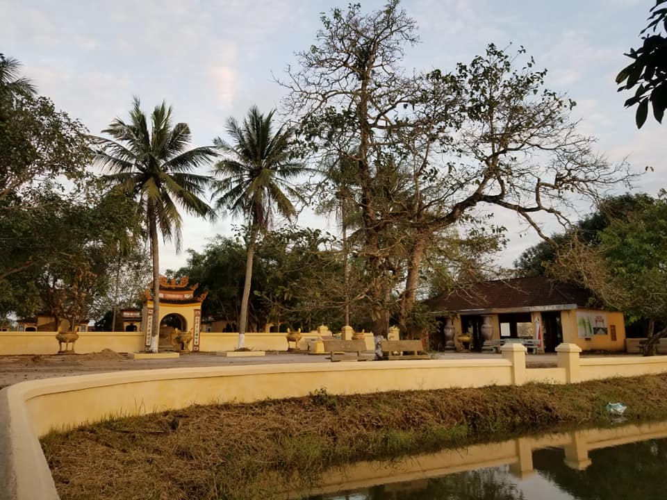 Tại Việt Nam, hiếm có được một ngôi làng trăm tuổi nào tồn tại đến ngày hôm nay mà vẫn mang trong mình nhiều nét văn hóa truyền thống, đặc sắc như là làng cổ Bích La – Quảng Trị