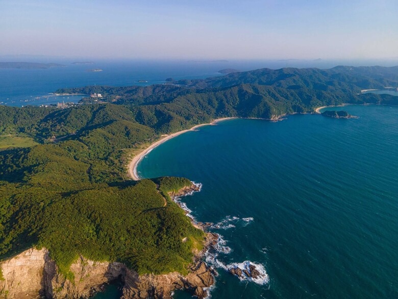 Trốn phố về với biển: Hành trình đến đảo Thanh Lân hoang sơ
