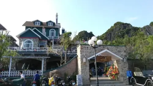 Một Buổi Sáng Hoàn Hảo Tại Hạ Long Cùng Old Town Coffee