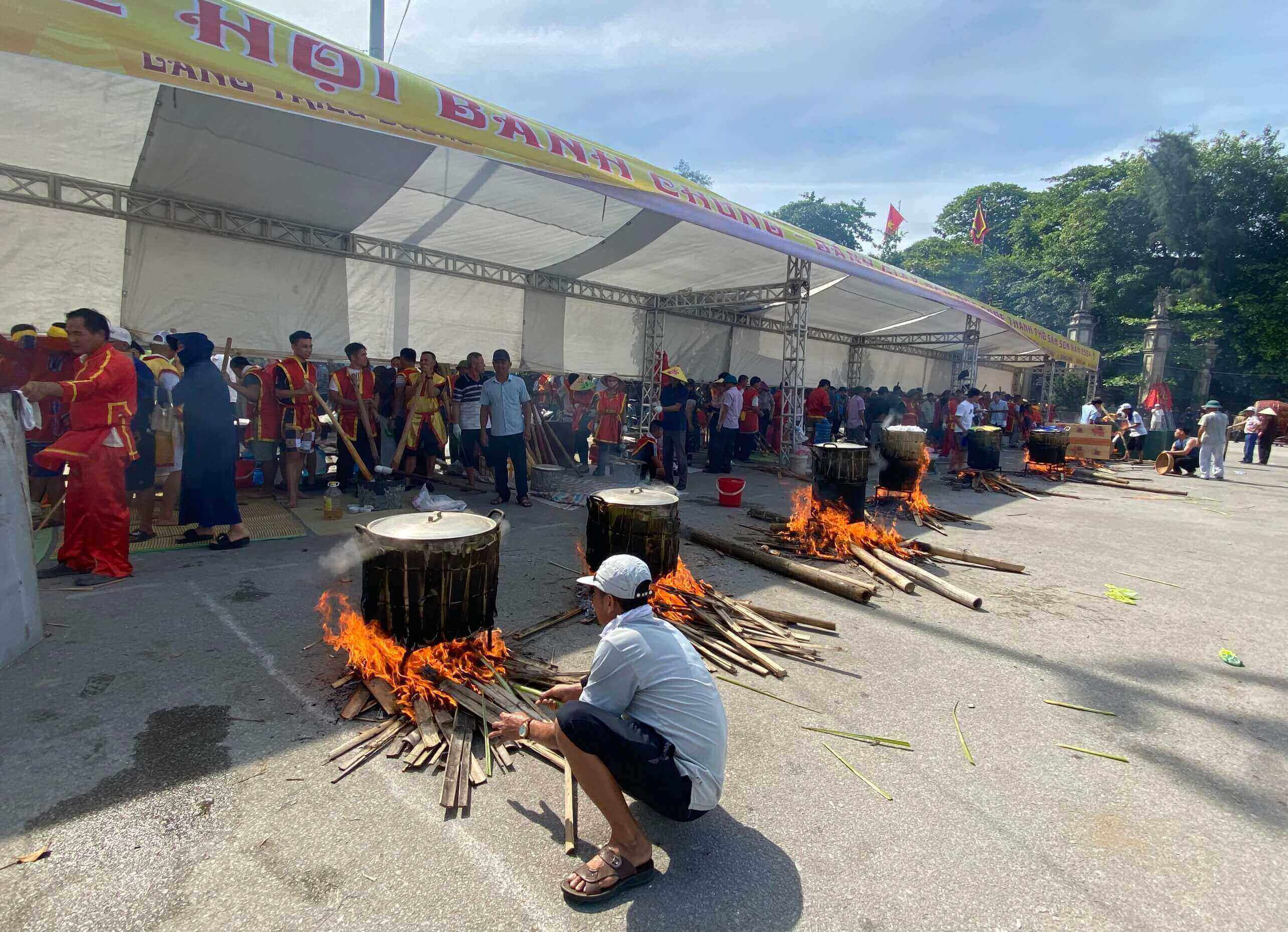 Banh Chung Festival、靴