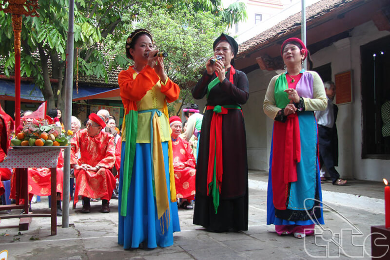 Van Phuc communal house festival