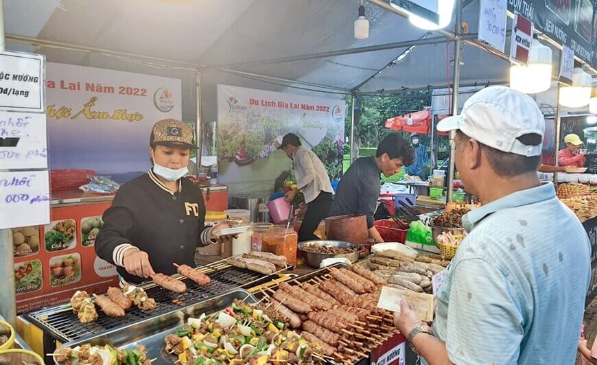 Ngày hội Ẩm thực và Triển lãm ảnh Văn hóa-Du lịch Gia Lai