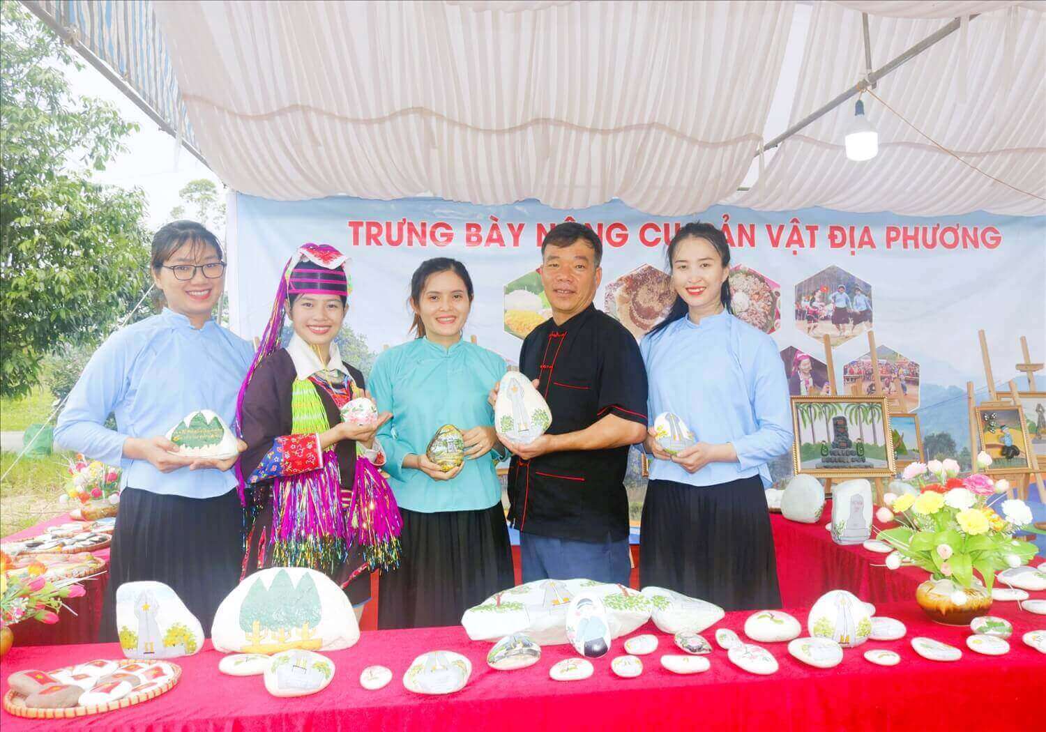Lễ hội hoa sim biên giới