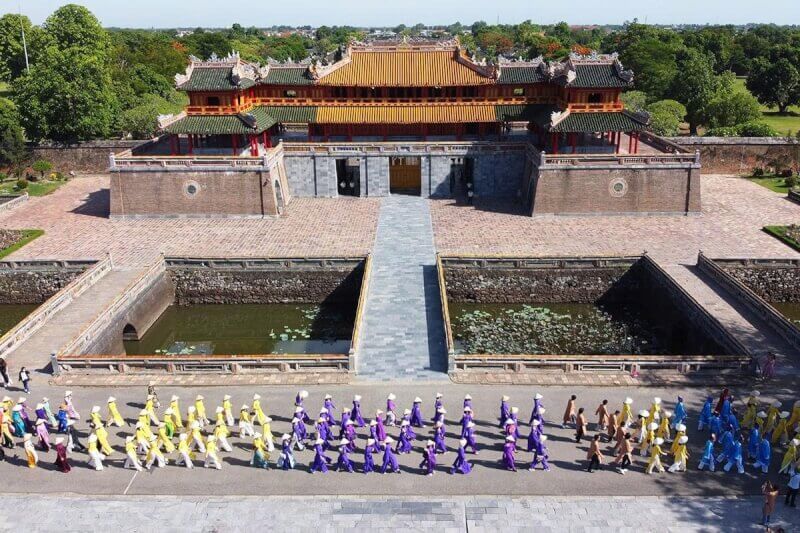 Tuần lễ Áo dài cộng đồng 2025