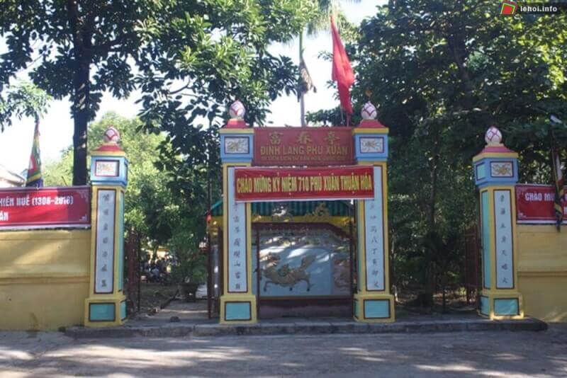 Hội đình làng Phú Xuân