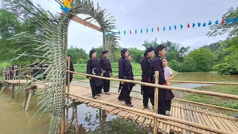 Chợ tình Xuân Dương