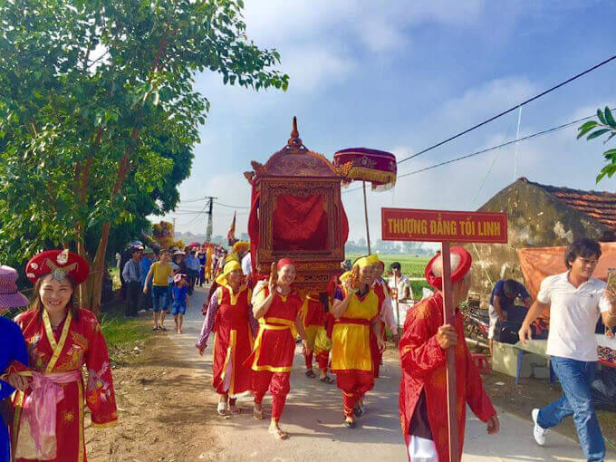 Dam Temple Festival