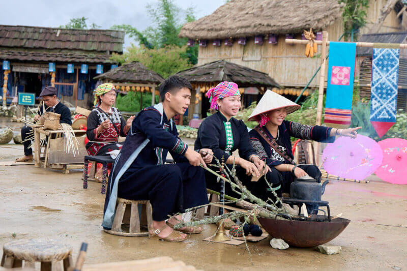 Lễ hội Xòe Bản Mây