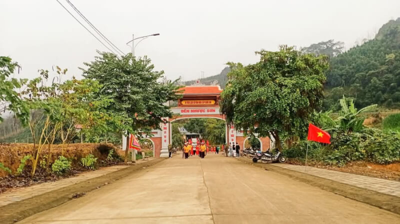 Nhuoc Son temple festival
