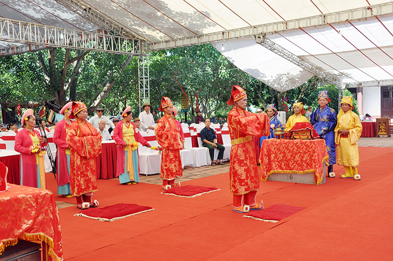 An Sinh temple traditional festival