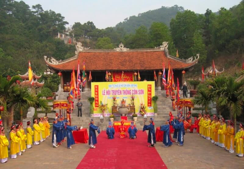 Lễ hội mùa thu Côn Sơn - Kiếp Bạc