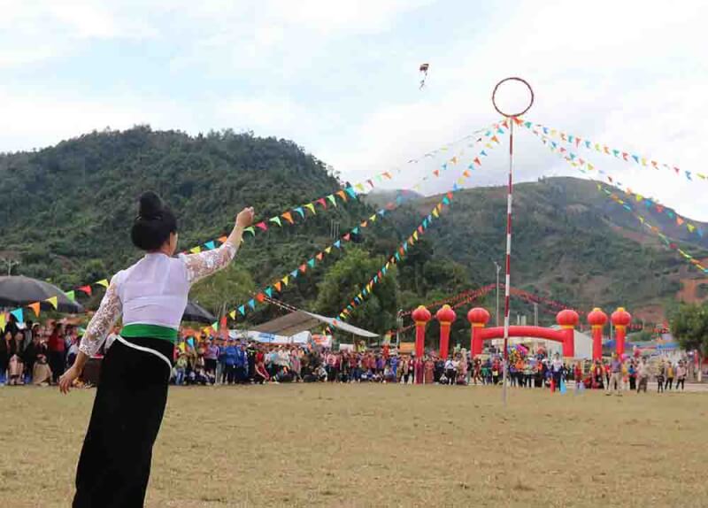 Nhuoc Son temple festival