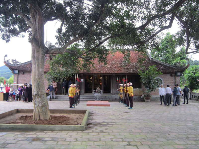 Nhuoc Son temple festival