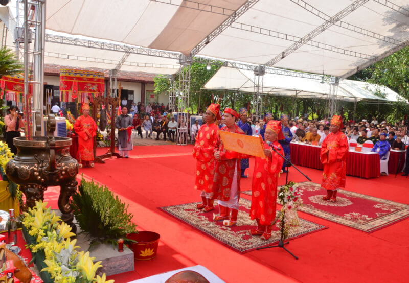An Sinh temple traditional festival