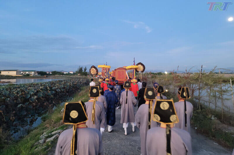 Chuon Village的牺牲仪式