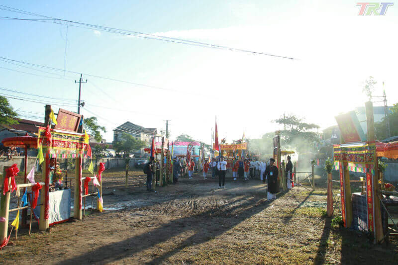 Chuon Village的牺牲仪式