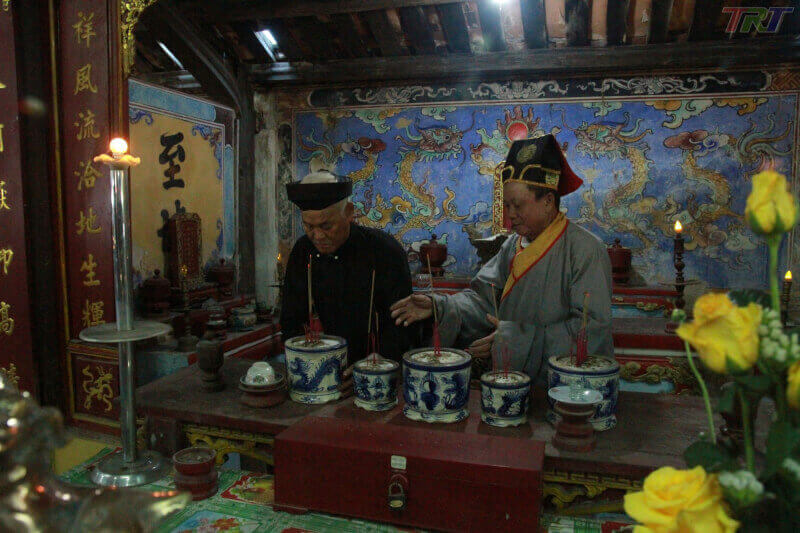 Chuon Village的牺牲仪式