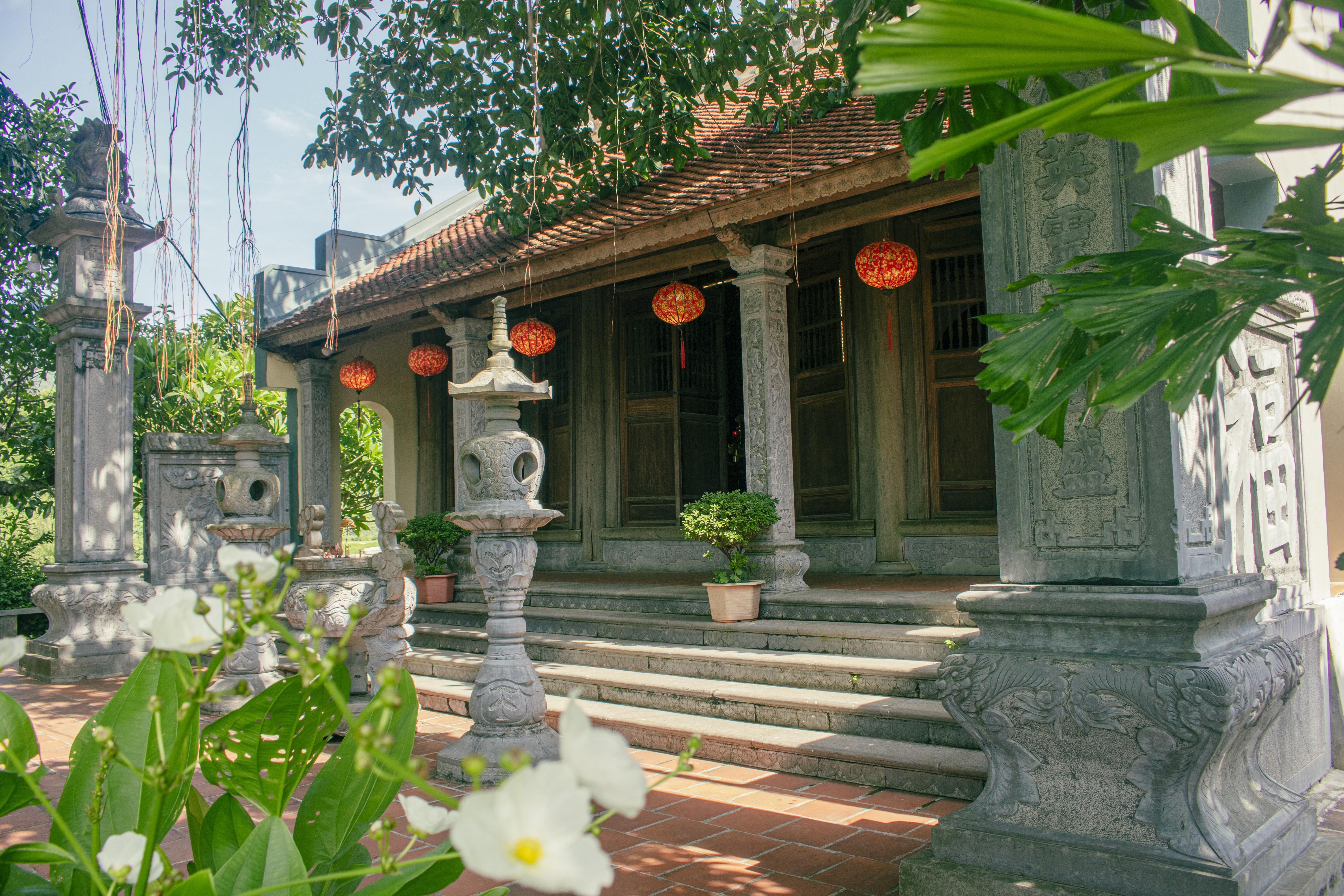 Cây Đa Nghìn Năm Và Những Huyền Thoại Tại Đền Gối Đại