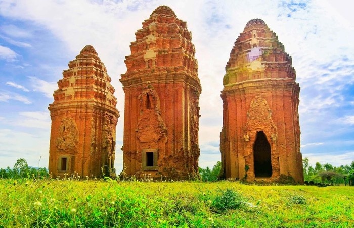 Tháp Dương Long