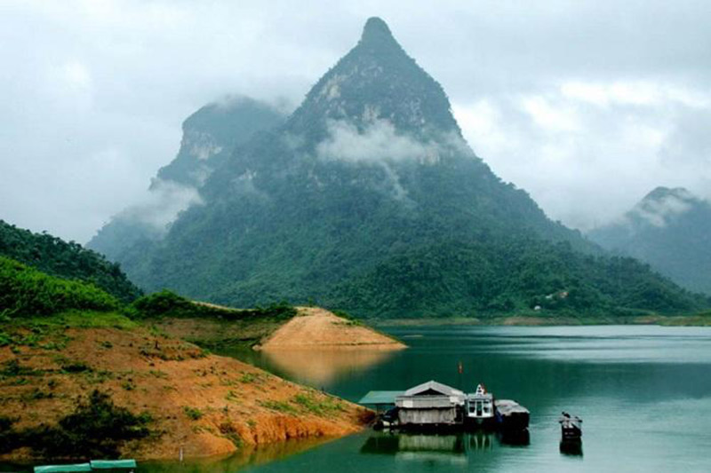 Núi Dùm - Cổng Trời