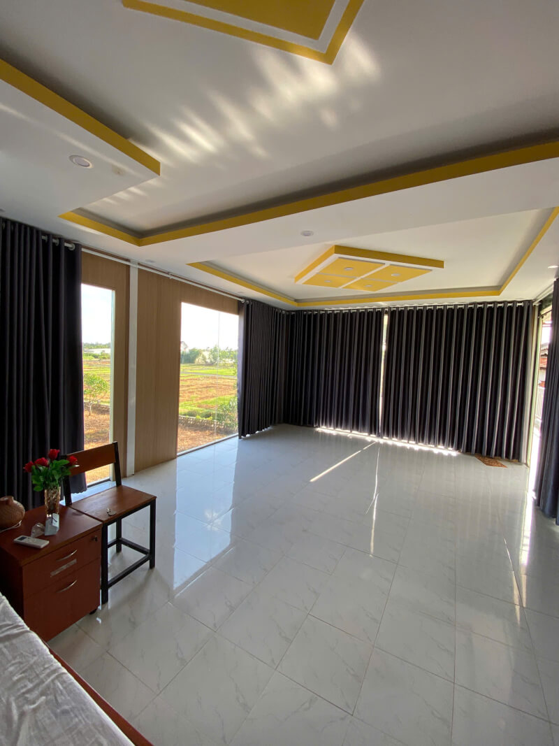 Phòng Đôi Trên Lầu