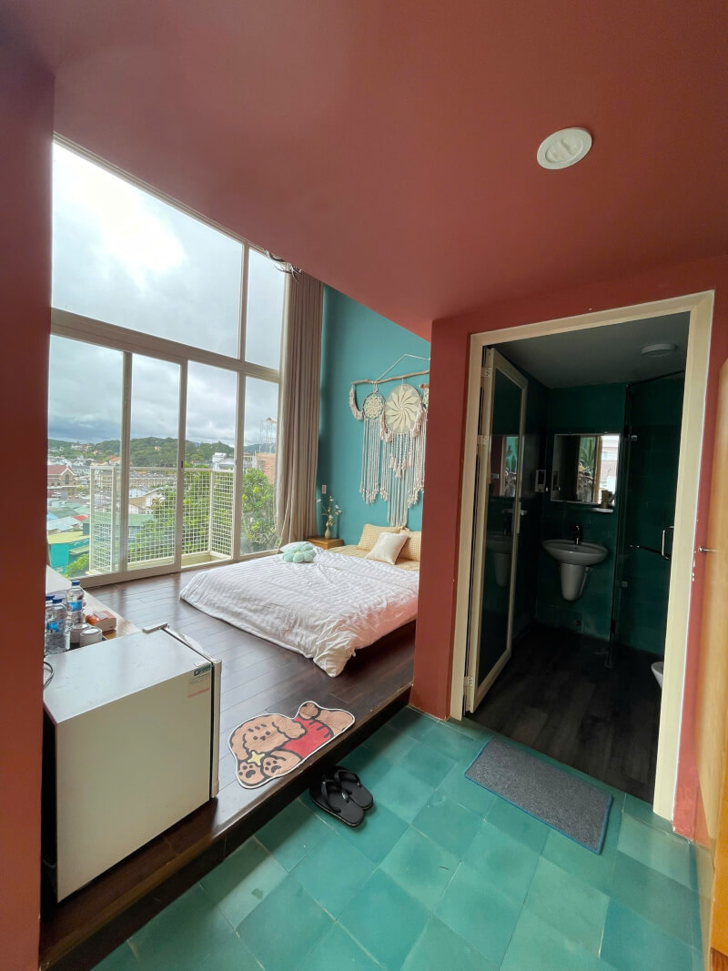 DOUBLE ROOM WITH MOUNTAIN VIEW