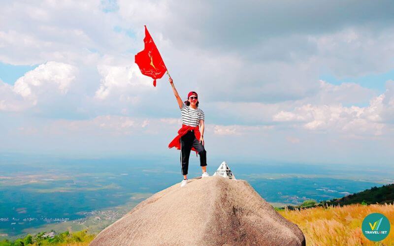 Trekking Núi Chứa Chan