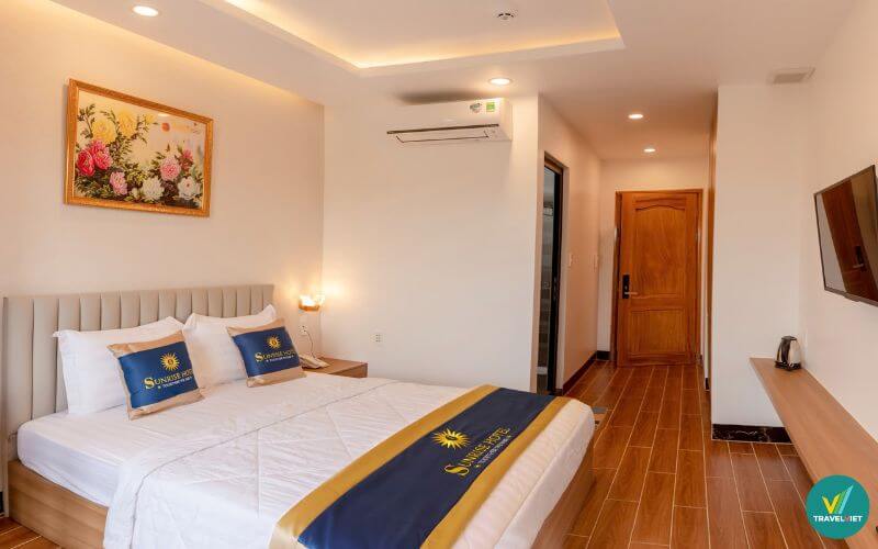 Sunrise Hotel