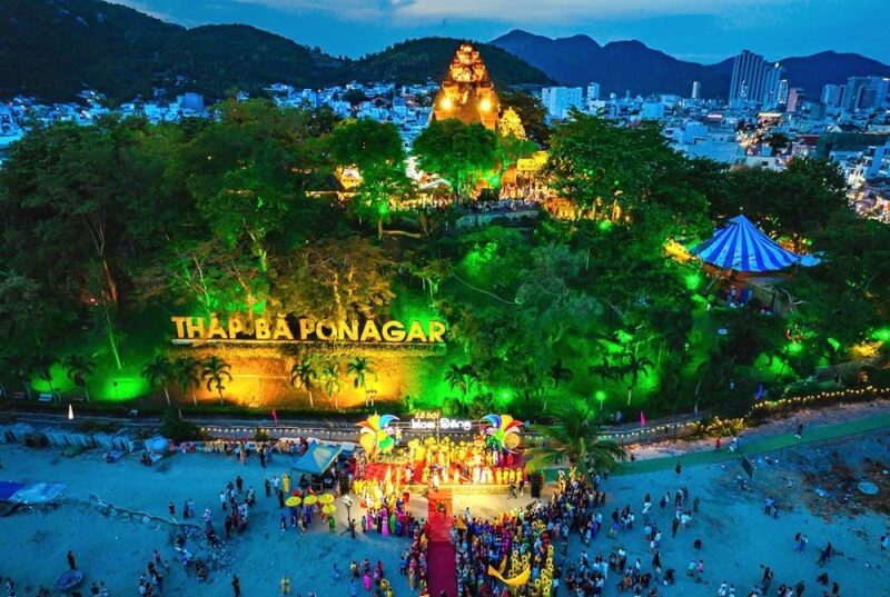 Lễ hội tháp bà Ponagar