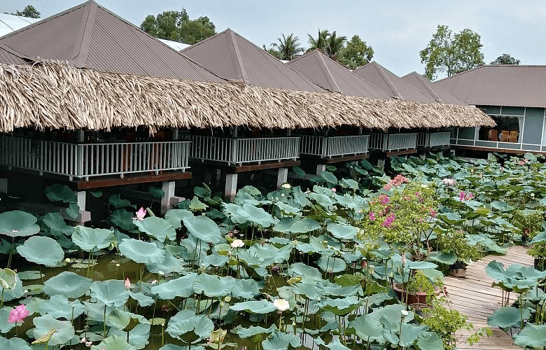 Nhà hàng Vườn Sinh Thái Hương Quê